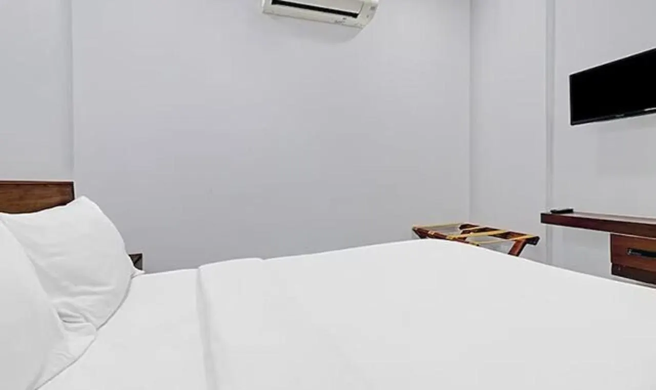 Fabhotel Pgs Inn Kochi 3*,